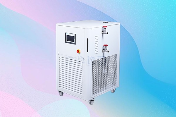 工業(yè)防爆高低溫一體機在安裝的時候需要關(guān)注這些方面 工業(yè)防爆高低溫一體機在安裝的時候需要關(guān)注這些方面